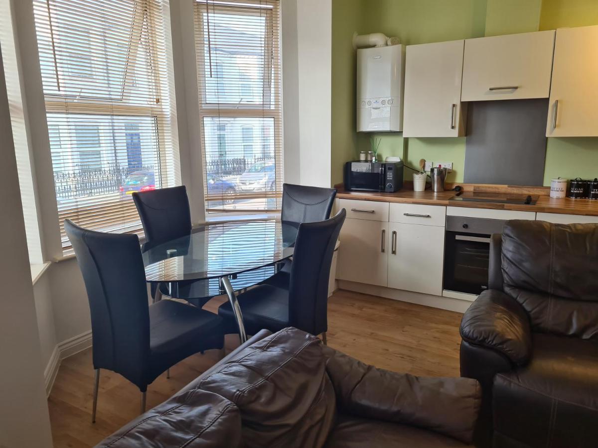 Yarmouth Apartments, Street Permit Parking, Close To Everything, Beach, Pier, Free Wifi Great Yarmouth Ngoại thất bức ảnh